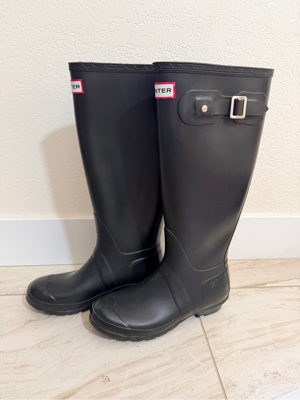 Hunter Black Matte Adjustable Buckle Rain Boots